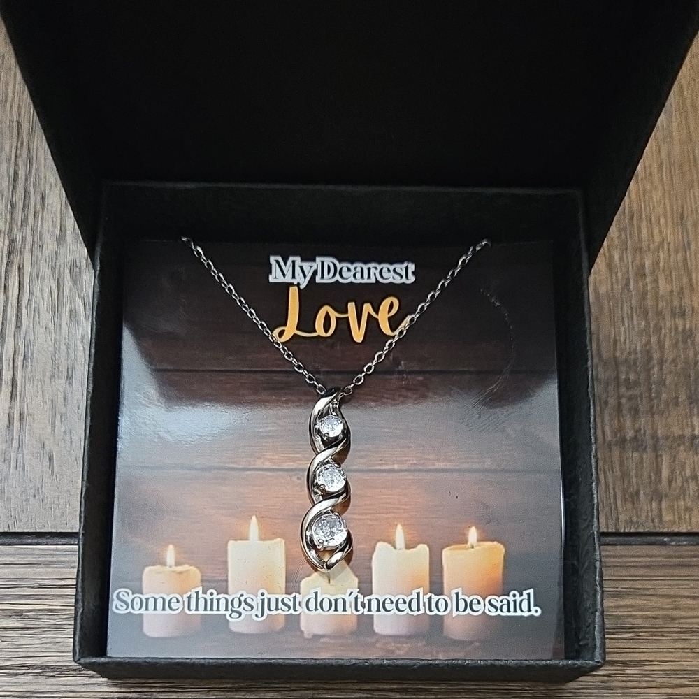 Elegant Silver Necklace with Crystal Accents